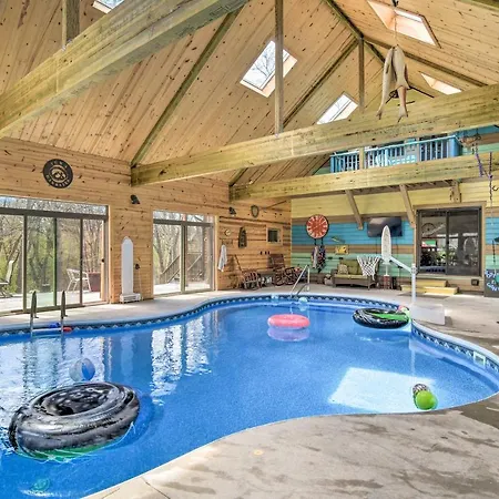 Raccoon River Retreat Indoor Pool And Outdoor Fun!